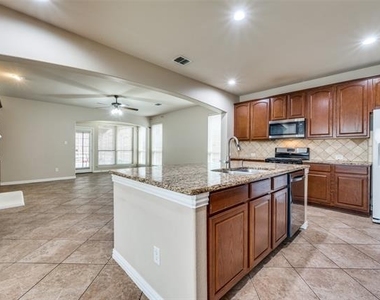 10632 Bolivar Drive - Photo Thumbnail 3