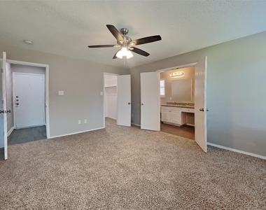 1616 Ocean Drive - Photo Thumbnail 6