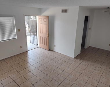 1345 E Campbell Avenue - Photo Thumbnail 10