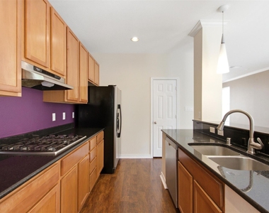 2113 Grove Park Lane - Photo Thumbnail 8