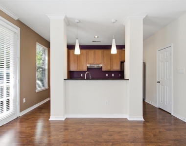 2113 Grove Park Lane - Photo Thumbnail 7