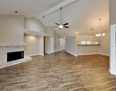 3006 Sierra Drive - Photo Thumbnail 2