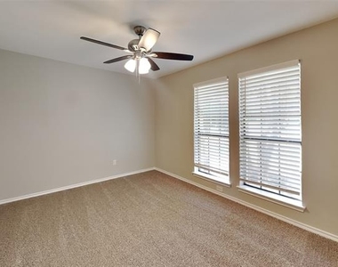 3006 Sierra Drive - Photo Thumbnail 11