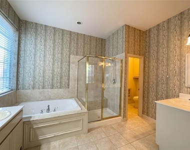 4112 Hearthlight Court - Photo Thumbnail 14