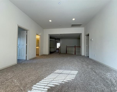 4112 Hearthlight Court - Photo Thumbnail 15