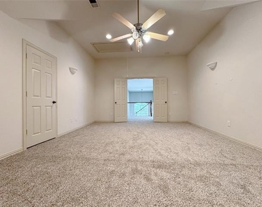4112 Hearthlight Court - Photo Thumbnail 21