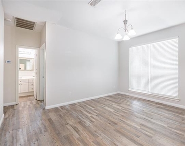1801 Fern Court - Photo Thumbnail 13