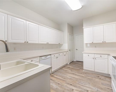 1801 Fern Court - Photo Thumbnail 7