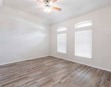 1801 Fern Court - Photo Thumbnail 9