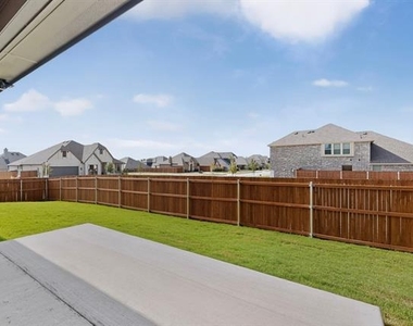 818 Monza Drive - Photo Thumbnail 24