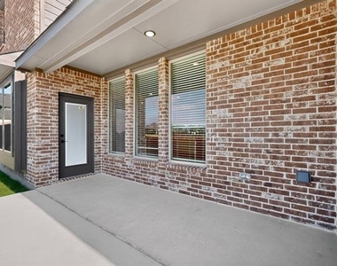 818 Monza Drive - Photo Thumbnail 23