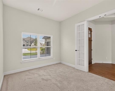 818 Monza Drive - Photo Thumbnail 13