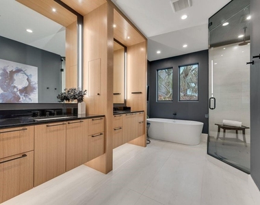 5113 Vandelia Street - Photo Thumbnail 19