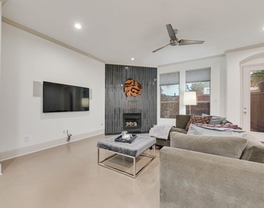 5113 Vandelia Street - Photo Thumbnail 6