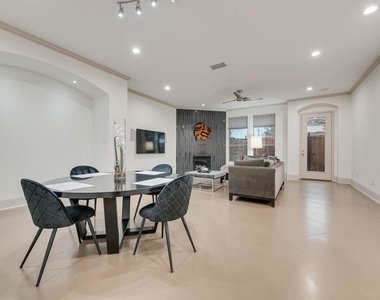5113 Vandelia Street - Photo Thumbnail 11