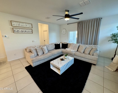 25277 N 155th Drive - Photo Thumbnail 6