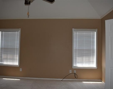 4207 Sarasota Lane - Photo Thumbnail 11
