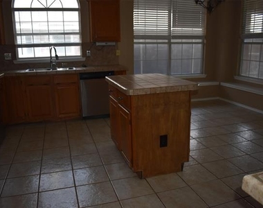 4207 Sarasota Lane - Photo Thumbnail 19