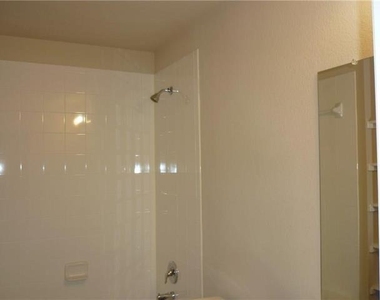 1054 Churchill Drive - Photo Thumbnail 7