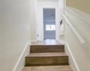 7618 Thistle Lane - Photo Thumbnail 8