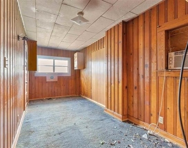 2017 Mcgregor Avenue - Photo Thumbnail 2