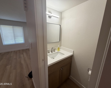 601 E Palo Verde Drive - Photo Thumbnail 16
