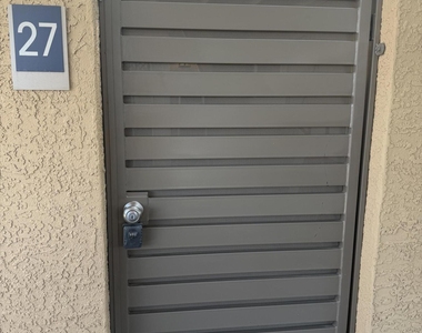 601 E Palo Verde Drive - Photo Thumbnail 24
