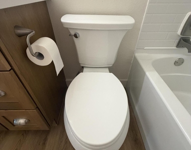 601 E Palo Verde Drive - Photo Thumbnail 21