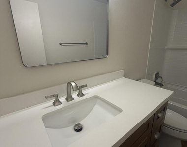 601 E Palo Verde Drive - Photo Thumbnail 19