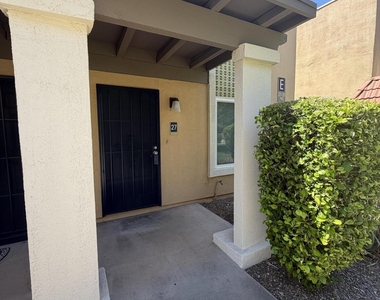 601 E Palo Verde Drive - Photo Thumbnail 2
