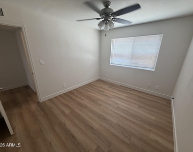 601 E Palo Verde Drive - Photo Thumbnail 13