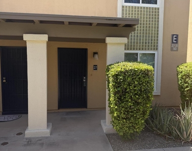 601 E Palo Verde Drive - Photo Thumbnail 3