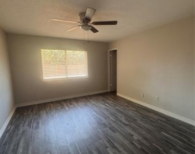 5528 Gibson Drive - Photo Thumbnail 2