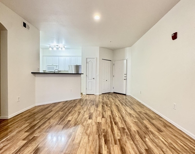 1701 E Colter Street - Photo Thumbnail 9