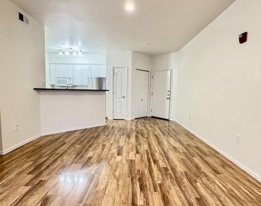 1701 E Colter Street - Photo Thumbnail 8