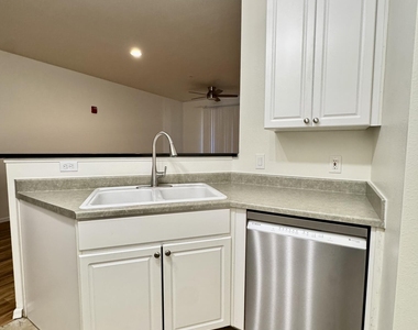 1701 E Colter Street - Photo Thumbnail 4