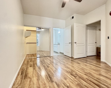 1701 E Colter Street - Photo Thumbnail 14