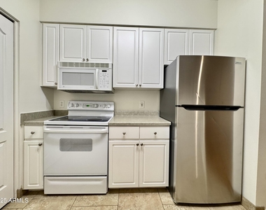 1701 E Colter Street - Photo Thumbnail 3