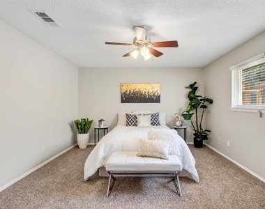 310 Candlewood Place - Photo Thumbnail 10