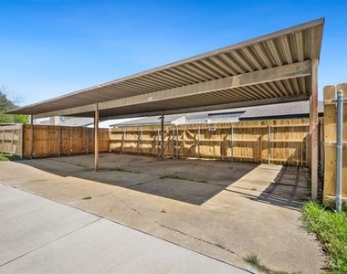 310 Candlewood Place - Photo Thumbnail 29