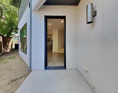 2343 Vagas Street - Photo Thumbnail 19