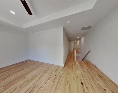 2343 Vagas Street - Photo Thumbnail 15