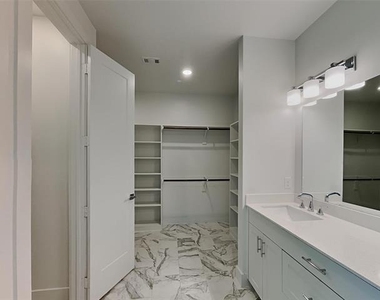 2343 Vagas Street - Photo Thumbnail 7