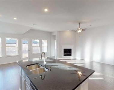 1716 Yellowthroat Drive - Photo Thumbnail 4