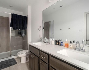 992 Emil Place - Photo Thumbnail 6
