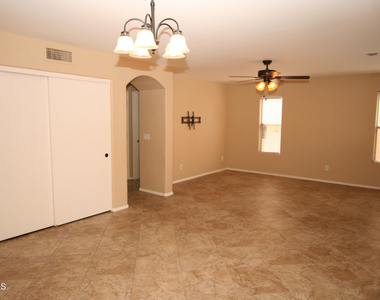 12826 W Windsor Avenue - Photo Thumbnail 7