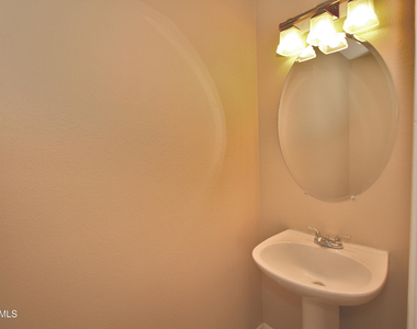 12826 W Windsor Avenue - Photo Thumbnail 9