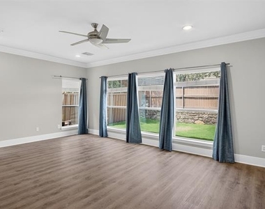 10115 Stone Harbor Way - Photo Thumbnail 25