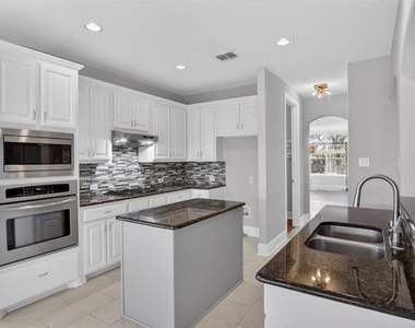 10115 Stone Harbor Way - Photo Thumbnail 19