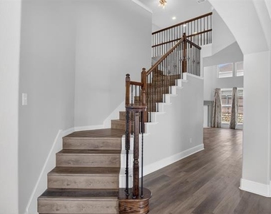 10115 Stone Harbor Way - Photo Thumbnail 13